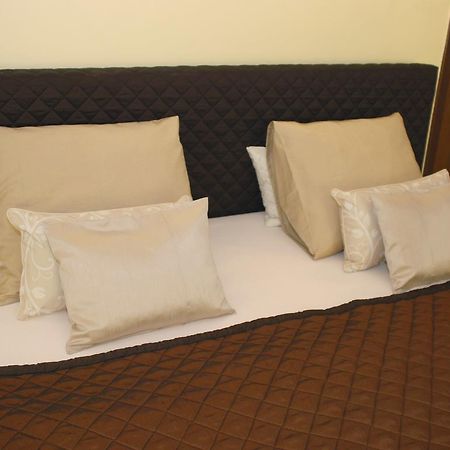 B&B Golden Corner 24 แมคเคอเลอ ภายนอก รูปภาพ