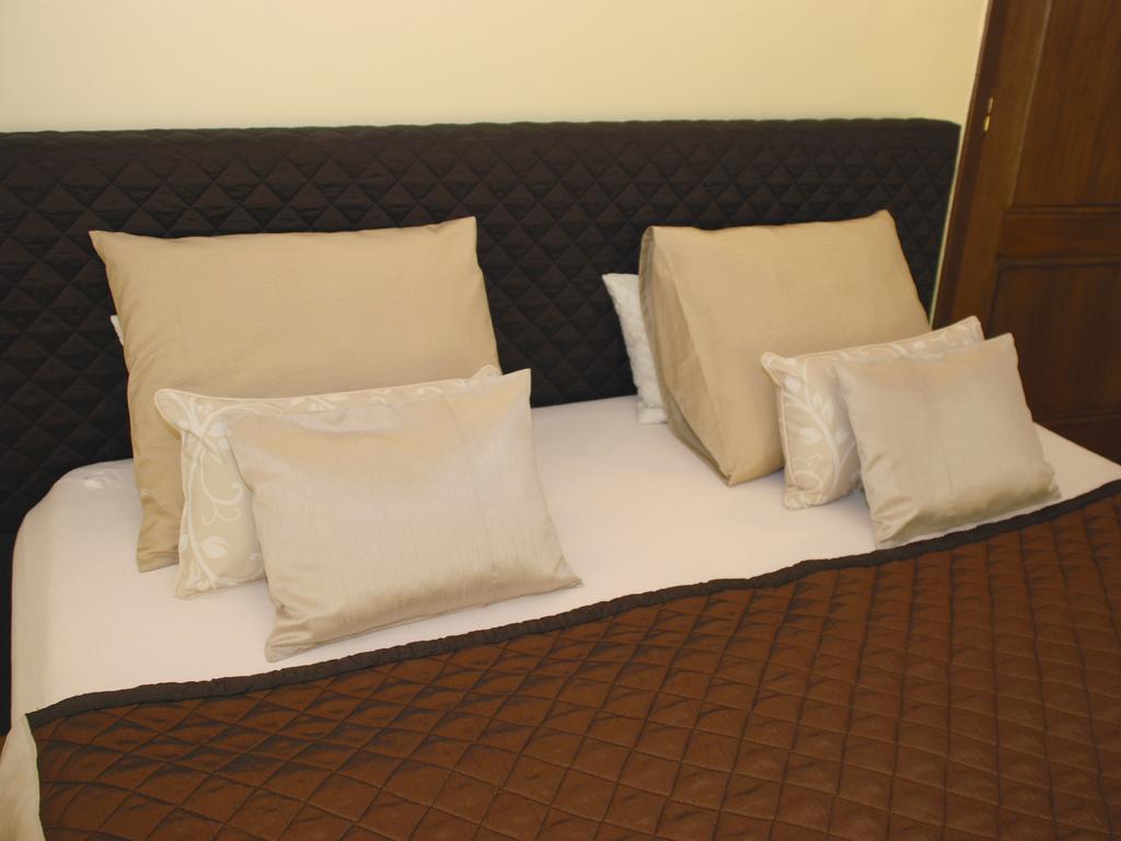 B&B Golden Corner 24 แมคเคอเลอ ภายนอก รูปภาพ